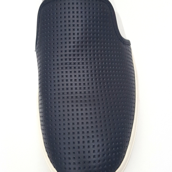 Vince black white perforated leather fashion sneaker New - Picture 8 of 13